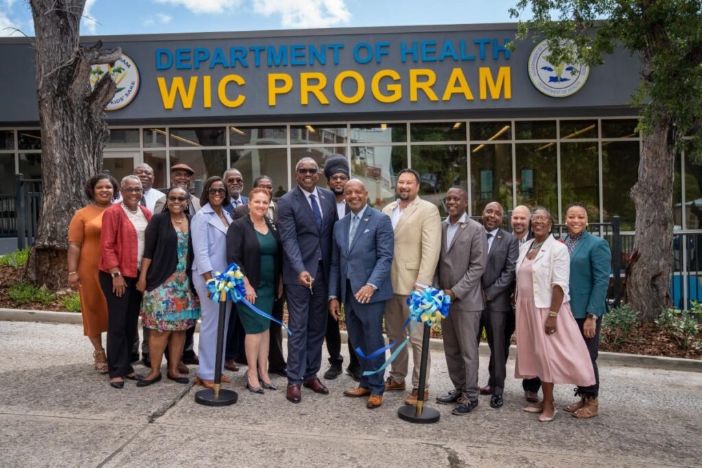 Ribbon Cutting November 2023